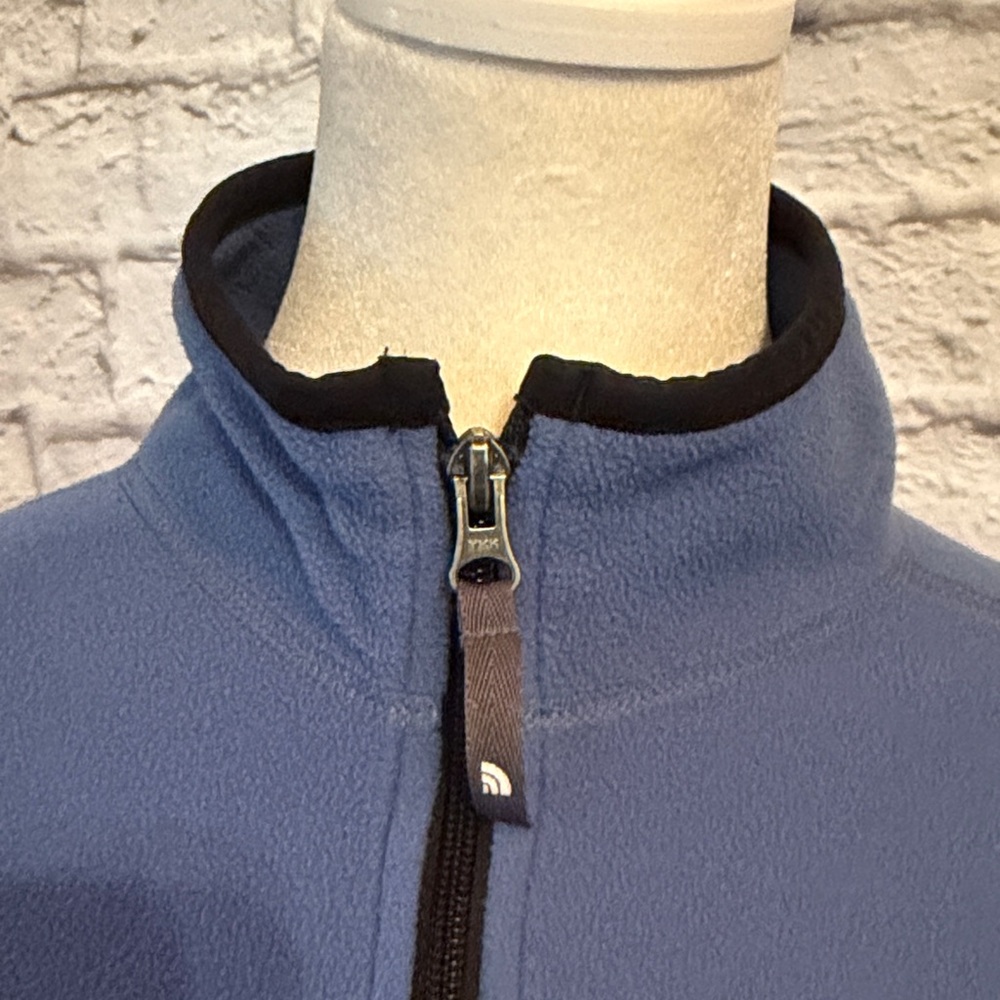 The North Face Women's Blue Fleece Zip Up Medium Jacket with Black Trim - Picture 3 of 12